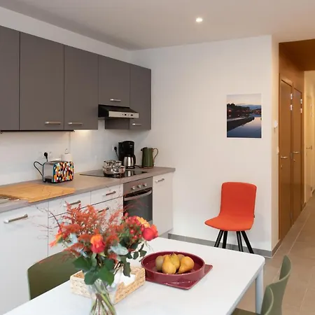 Le Rouge, Centre Ville, Quartier Historique Apartment