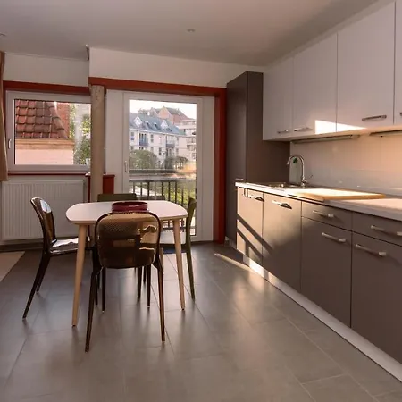 Le Rouge, Centre Ville, Quartier Historique *